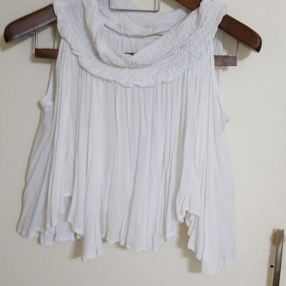 Top - Picture 2 of 4